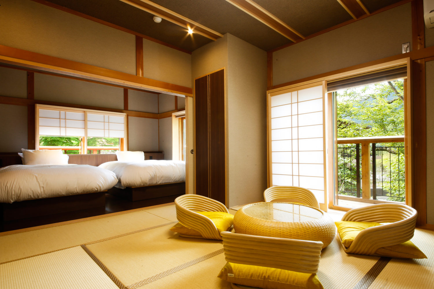 阿讃琴南様 里山ヒュッテ