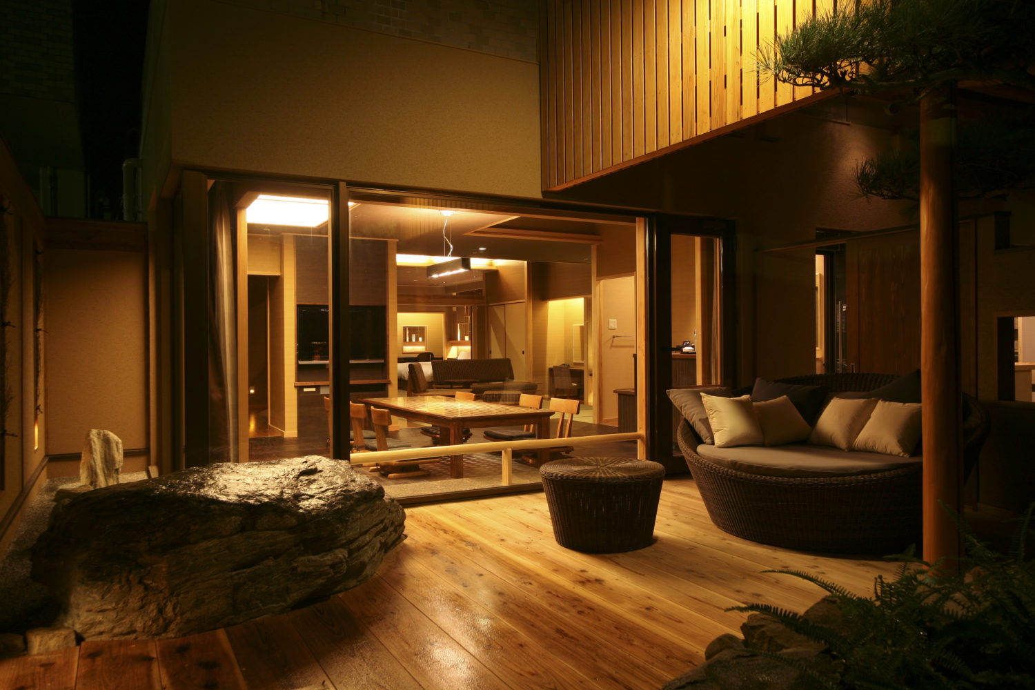 ホテルニューアワジ ヴィラ楽園 海の庭