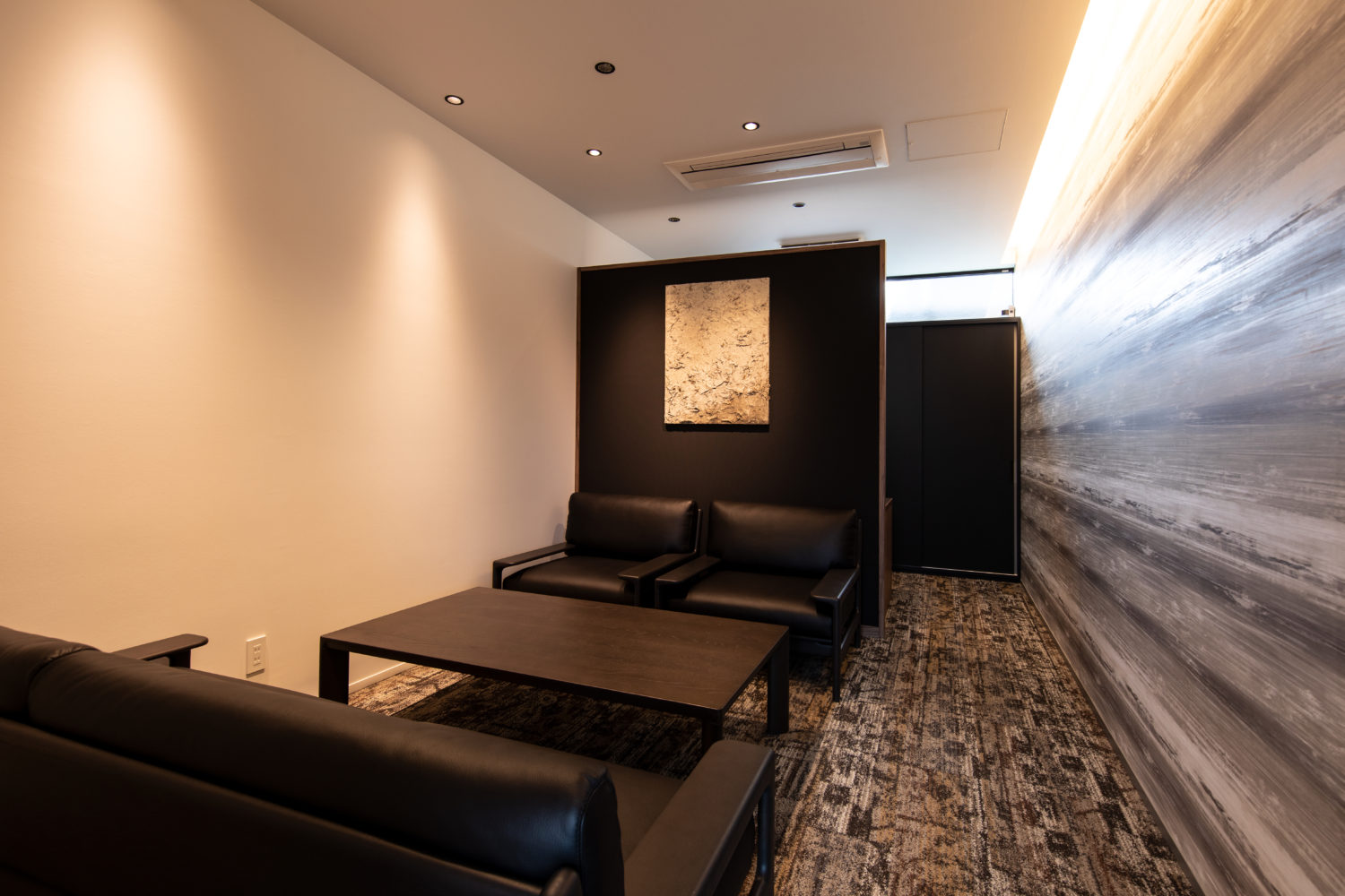 関西ハウス工業 本社社屋