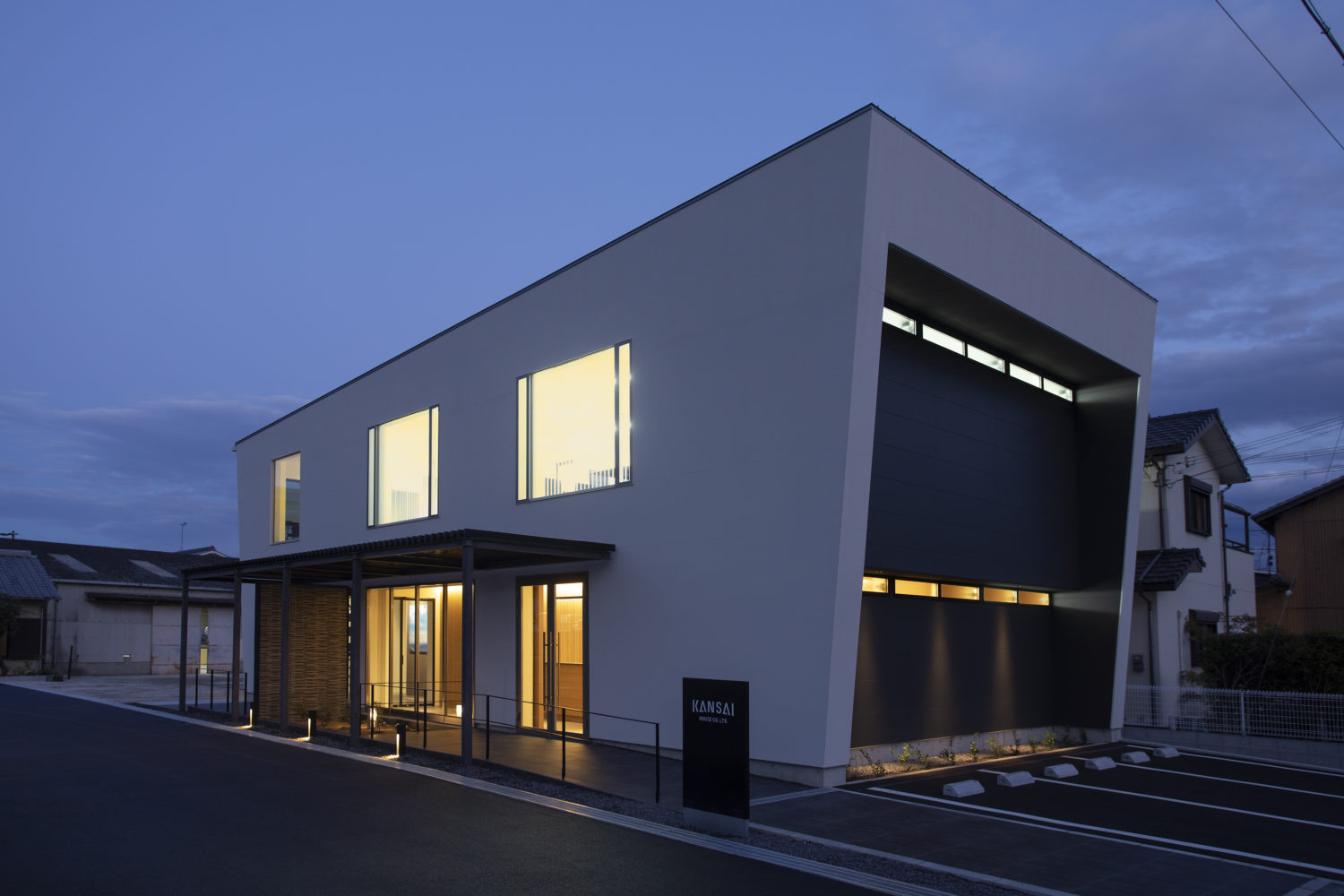 関西ハウス工業 本社社屋